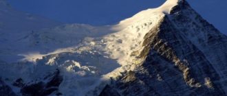 ДРАГОЦЕННЫЕ КАМНИ: находка альпиниста